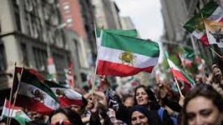 Иран отбелязва 35 години от ислямската революция
