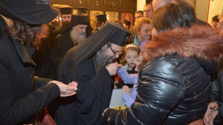 Атон дарява на Пловдив мощи на Параскева-Петка Римска