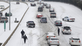 Студ и липса на ток заради снеговалежите в САЩ