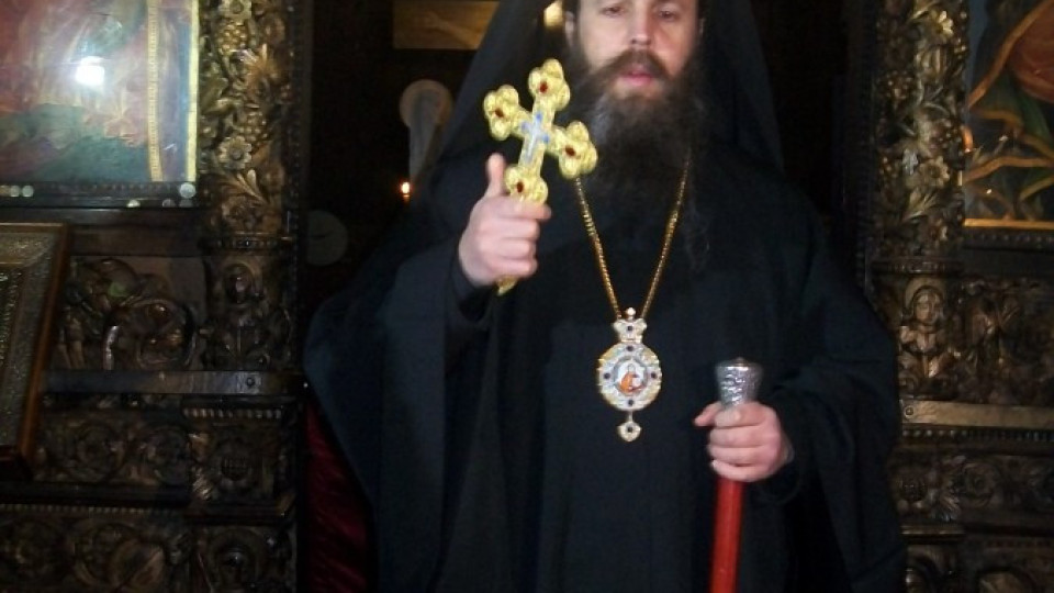 Митрополит Серафим остави свещениците бунтари на постовете им | StandartNews.com