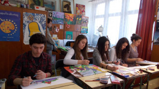  Талантливи художници твориха с техника винорел
