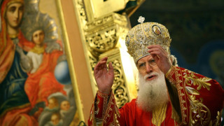 Патриарх Неофит ще отслужи литургията за Левски