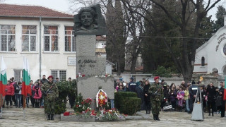 Потомците тачат Заветите на Левски