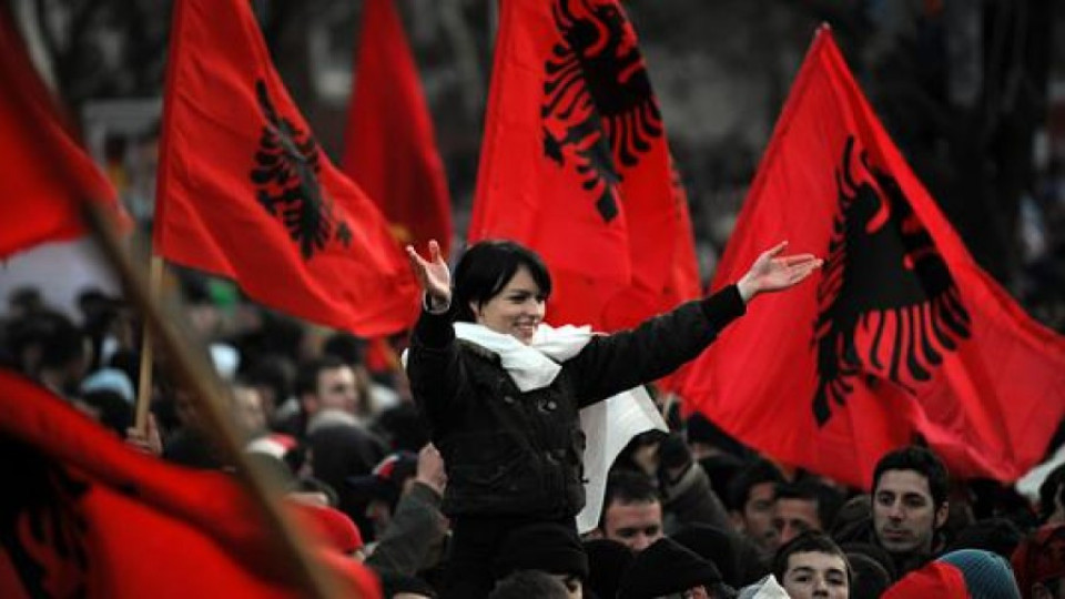 Косово чества 6 години независимост | StandartNews.com
