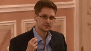 Шпионират читателите на "Уикилийкс"