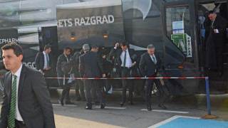 Дейвид Мойс оглежда "Лудогорец"