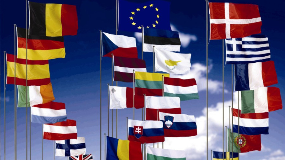 Оптимисти за ЕС, песимисти вкъщи | StandartNews.com