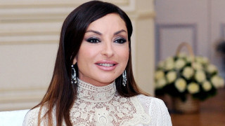 СПА от рози за Мехрибан, тя ни прави мемориал