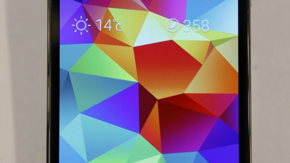 Galaxy S5 става и за под душа | StandartNews.com
