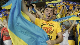 Новата власт спря футбола в Украйна
