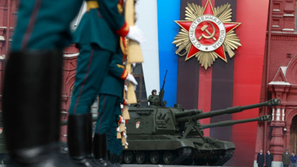 Путин раздрънка оръжие по границата | StandartNews.com