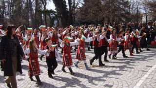 С празнично шествие и концерт Кърджали чества 3 март 