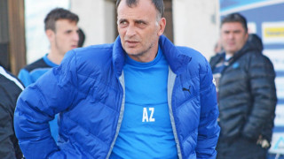 "Левски" остана с един треньор