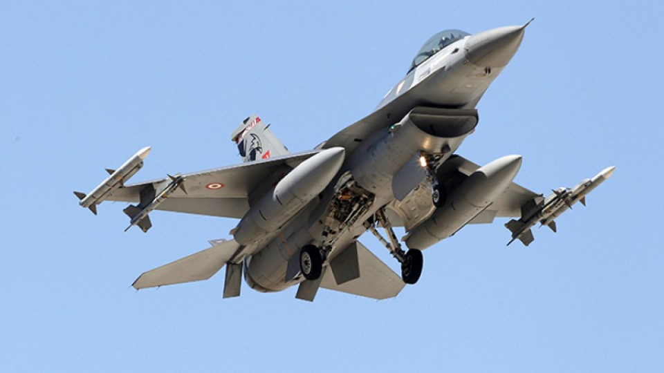 Турция е вдигнала 8 F-16 заради руски самолет | StandartNews.com