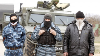 НАТО, ЕС и Русия в опити за спиране на украинската криза