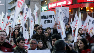 Ердоган смята да забрани Facebook и Youtube