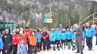  Деца сътвориха истински празник на ските в Благоевград