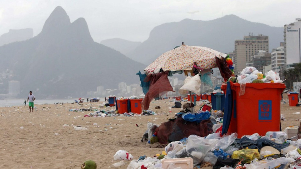 Кметът на Рио си наложи глоба за хвърляне на боклук на улицата | StandartNews.com