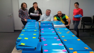 Бойко събра 500 000 подписа за референдума