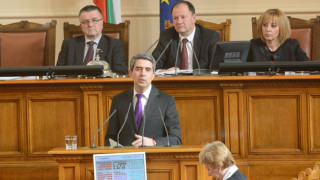 Плевнелиев плаши с украински сценарий