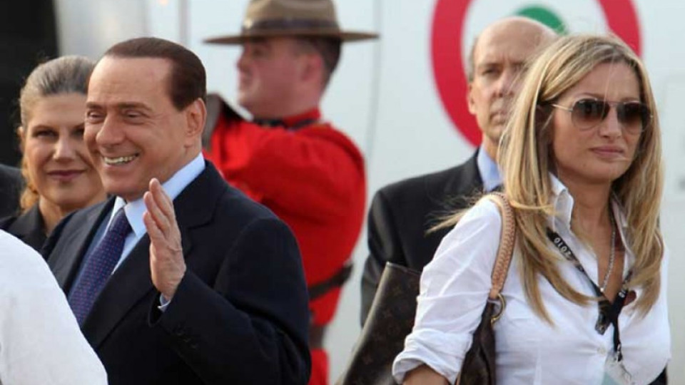 Хванаха с кокаин секретарка на Берлускони | StandartNews.com