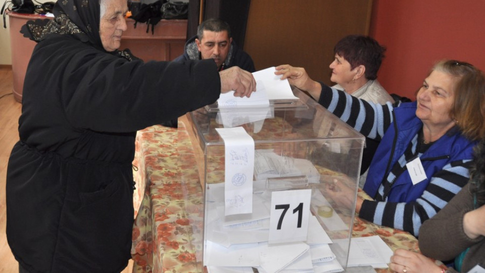 Половината от Избирателите в Сталево гласуваха за кмет | StandartNews.com