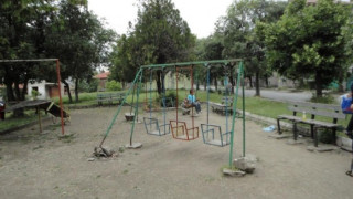 Детските площадки в Силистра са опасни, установи проверка