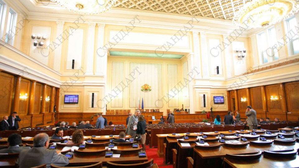В парламента: Орел, рак и щука заради Украйна | StandartNews.com