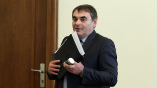 Министър търси късмета си във Видин