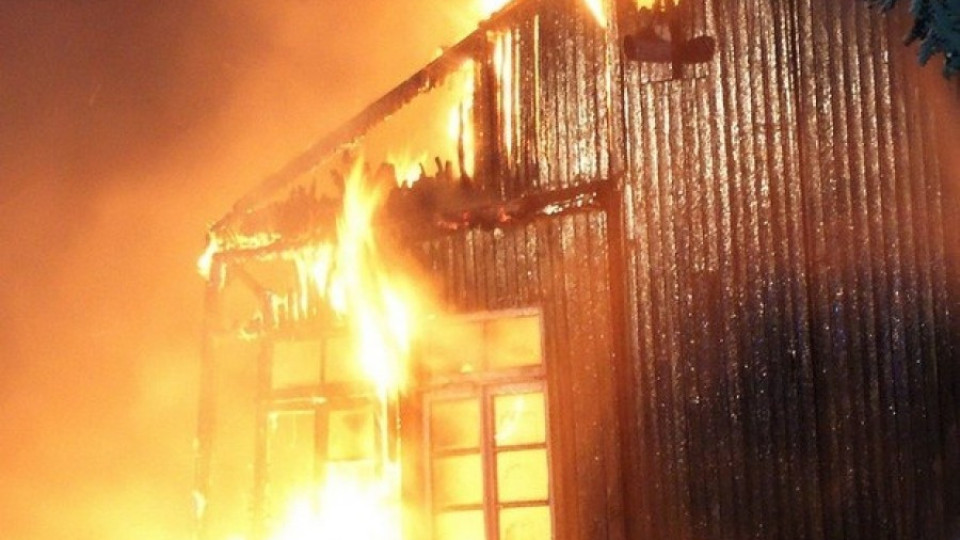 Пазач изгоря в пожар край Поморие | StandartNews.com