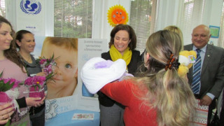 На Благовещение Таня Андреева посети училище за бъдещи майки 