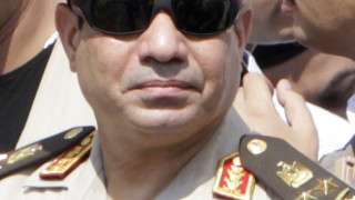 Министърът на отбраната на Египет готов за президентския стол