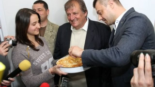 Пернишкият Барозу се кълне пред евангелието 