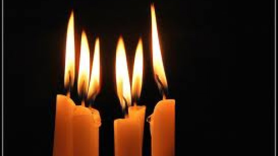Мултинационална общност на свещи събира средства за дете сирак | StandartNews.com