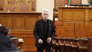 Комисия ще разследва срещите на Плевнелиев