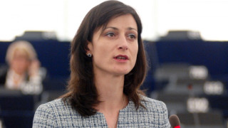 Мария Габриел: На този етап няма реална възможност еврофондовете да бъдат спрени