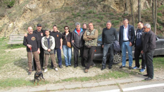Дейци на „България без цензура” и ВМРО садиха дървета