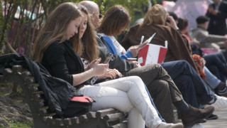 Издирват млади безработни, предлагат им работа