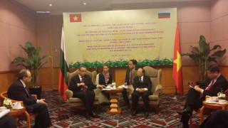 Стоянович се споразумя с Виетнам за културата