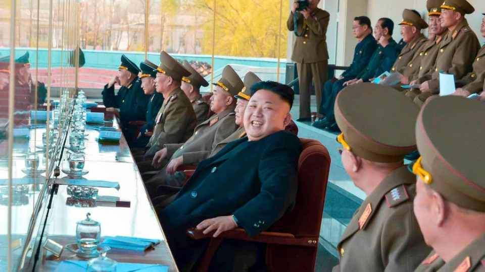 Ким Чен Ун екзекутирал зам.-министър с огнехвъргачка | StandartNews.com
