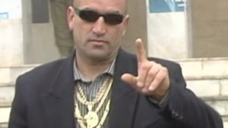 В Галиче: Полицай ще варди ромите в клас | StandartNews.com