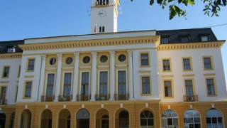Жена осъди община Сливен за счупен крак в поледица