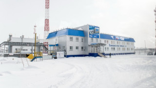 Вадят газ през 40 м замръзнала земя