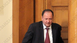 Миков: Президентът е особено активен в атаките си срещу НС