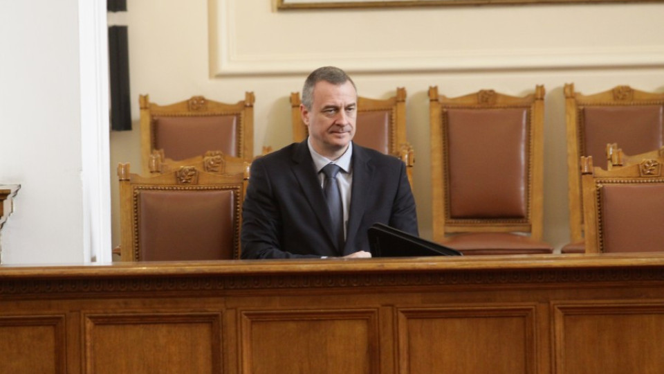 Йовчев отива извънредно в парламента довечера  | StandartNews.com