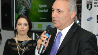 Ицо се нахвърли върху шефовете