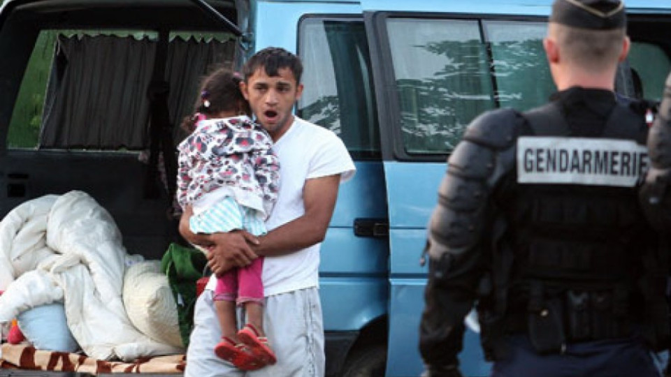 Скандал във Франция с опорни точки за роми | StandartNews.com