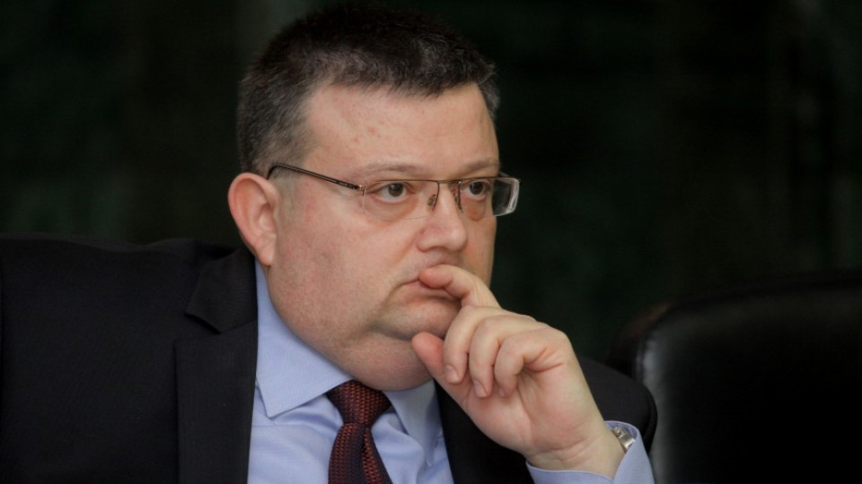 Цацаров скептичен, че измамата с ЕГН-та ще бъде разкрита | StandartNews.com