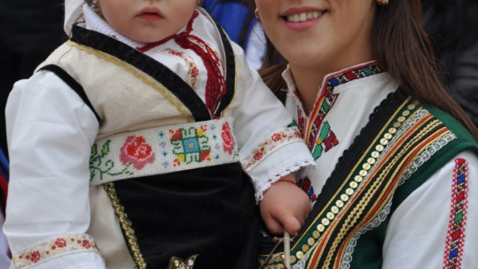 Уникален фестивал на носиите в Разлог след Великден | StandartNews.com