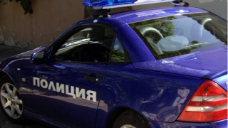 Два джипа изгоряха в центъра на Гоце Делчев